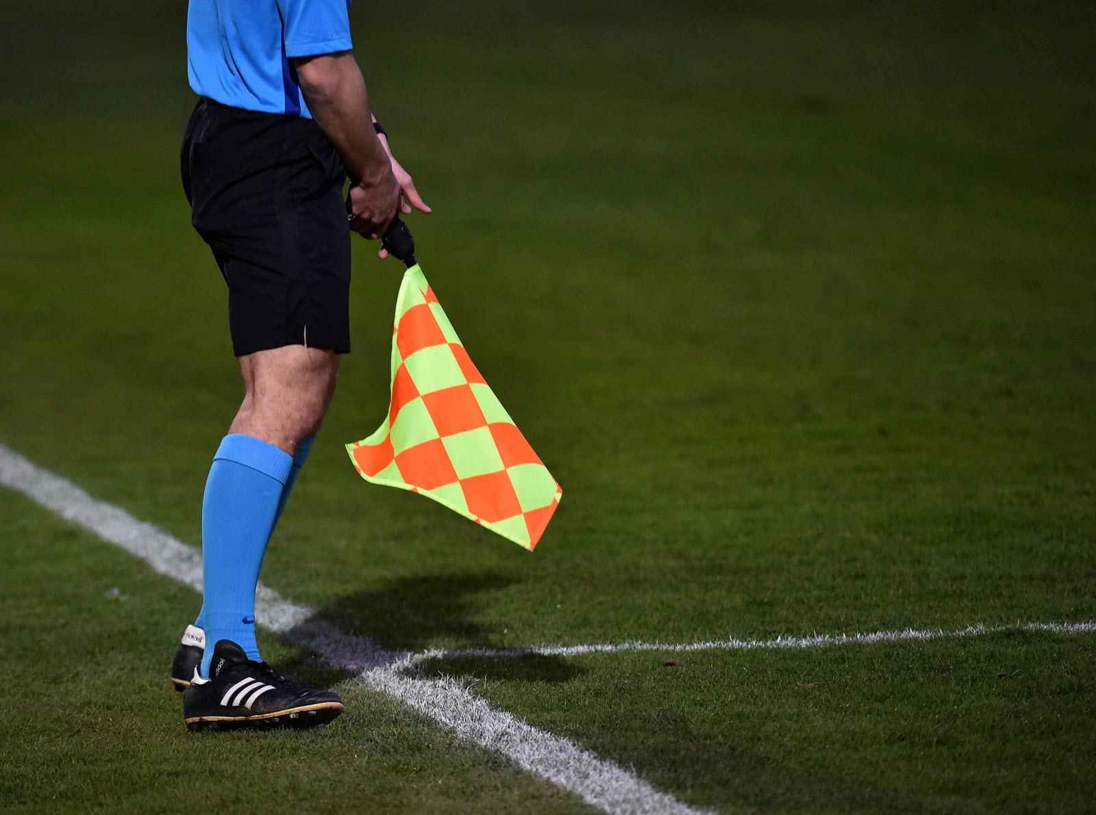 /medias/arbitres-anonyme-1.jpg